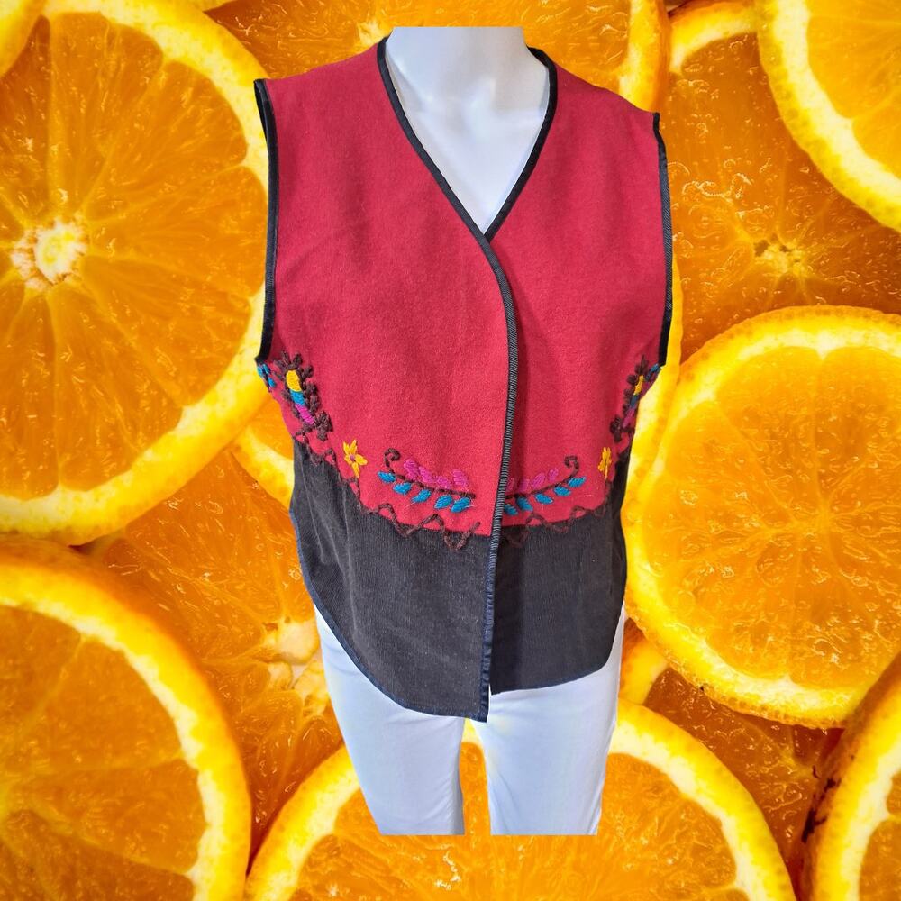 Vintage Russ Sport Petite Wool Blend Red and Black Vest Size PM